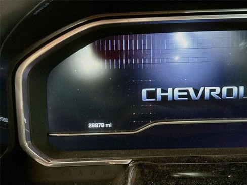 Used 2024 Chevrolet Silverado 1500 LT AWD/4WD image 3