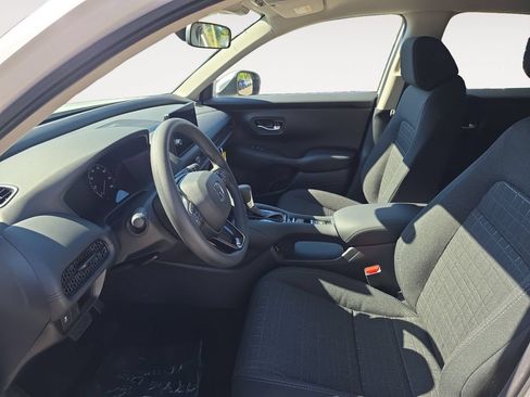 Used 2026 Honda HR-V LX image 9