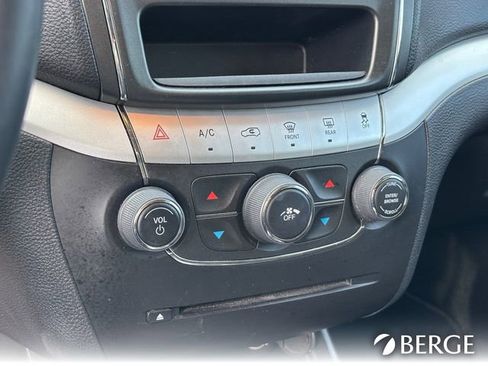 Used 2016 Dodge Journey SXT image 24