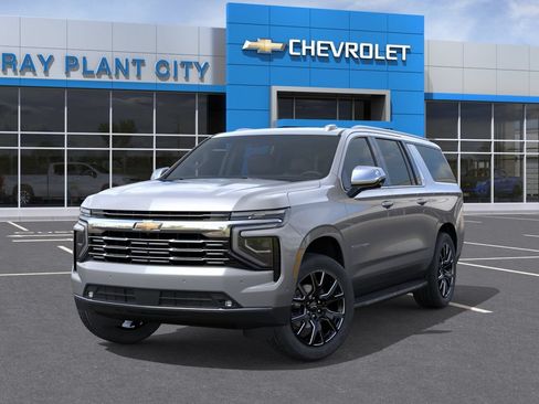 New 2025 Chevrolet Suburban Premier RWD image 6