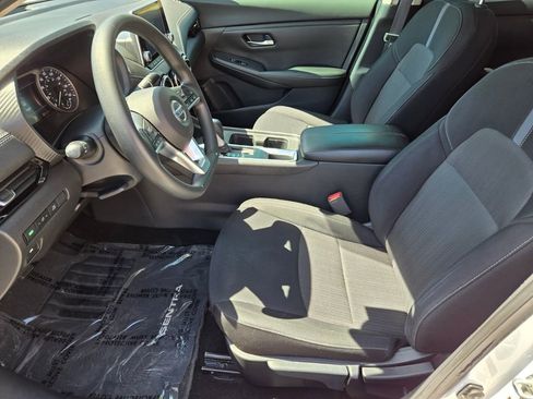 Certified 2023 Nissan Sentra SV FWD image 10