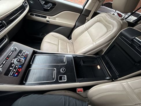 Certified 2023 Lincoln Aviator Reserve w/ Elements Package Plus image 23