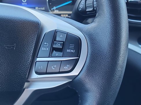 Certified 2022 Ford Explorer XLT w/ Equipment Group 202A AWD/4WD image 13
