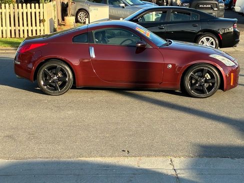 Used 2006 Nissan 350Z Touring w/ (N93) Cargo Convenience Pkg RWD image 4