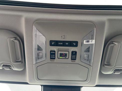 Used 2025 Toyota RAV4 XLE w/ Convenience Package image 25