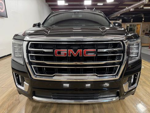 Used 2021 GMC Yukon XL SLT RWD image 2