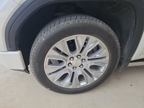 Used 2021 GMC Sierra 1500 Denali w/ Denali Ultimate Package image 2