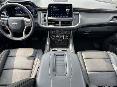 Certified 2024 Chevrolet Suburban High Country AWD/4WD image 13