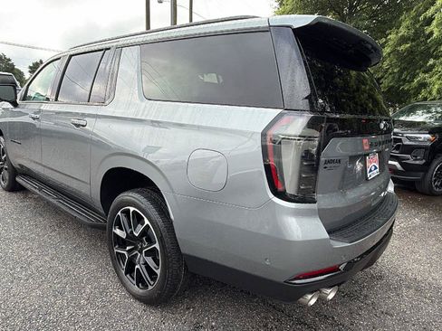 New 2026 Chevrolet Suburban RST w/ Comfort Package AWD/4WD image 11
