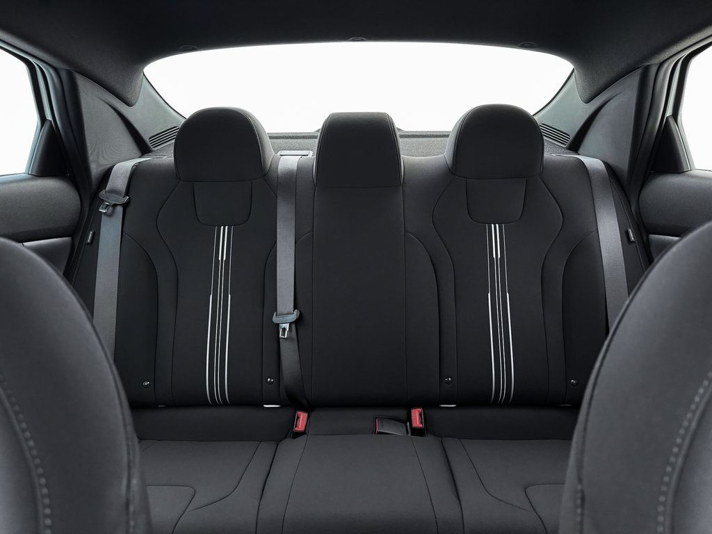 New 2025 Hyundai Elantra SEL FWD image 17