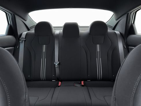 New 2025 Hyundai Elantra SEL FWD image 17