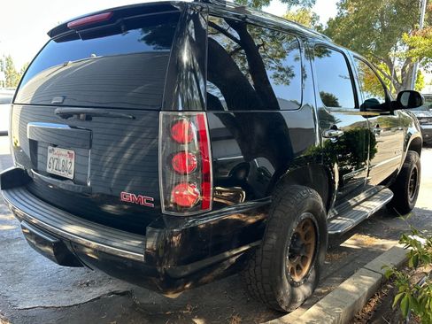 Used 2013 GMC Yukon Denali AWD/4WD image 4