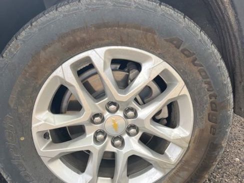 Used 2020 Chevrolet Traverse LT image 12