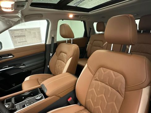 New 2026 Nissan Pathfinder Platinum w/ Cargo Package image 9