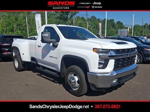 Used 2022 Chevrolet Silverado 3500 LT w/ Convenience Package AWD/4WD image 1