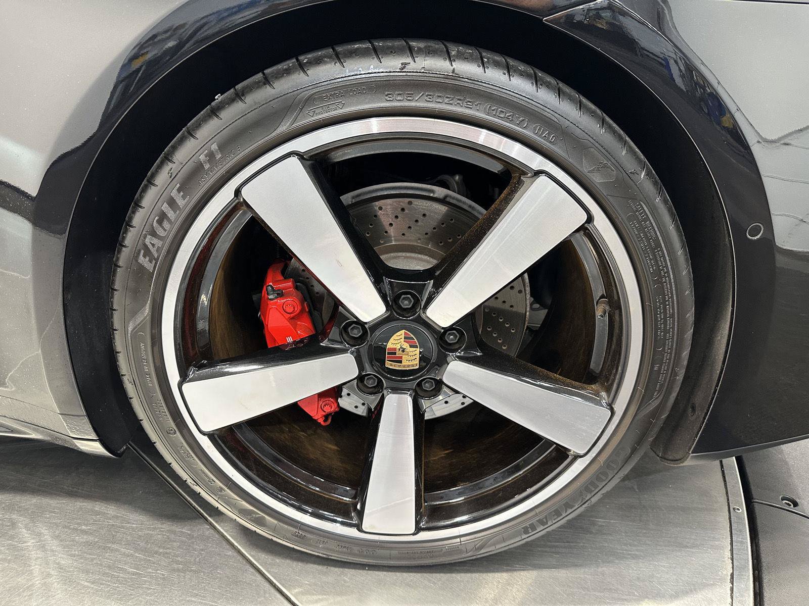 Certified 2025 Porsche 911 Carrera w/ Premium Package RWD image 12