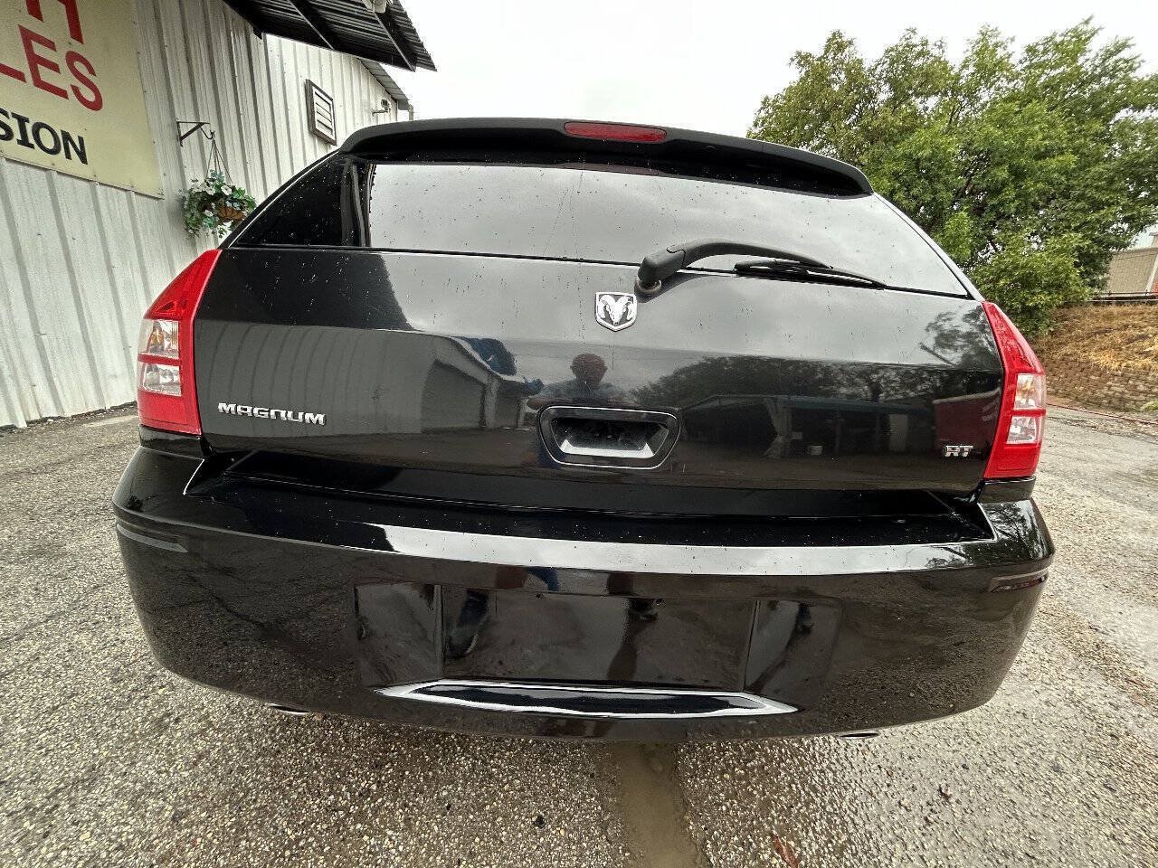 Used 2005 Dodge Magnum R/T w/ Convenience Group II RWD image 11