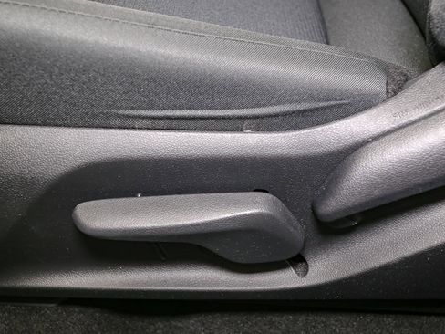 Used 2023 Toyota RAV4 LE image 38