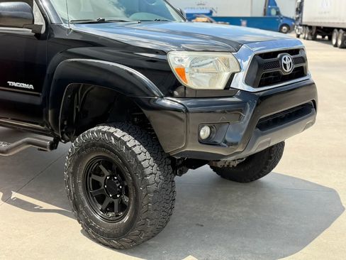Used 2012 Toyota Tacoma PreRunner w/ TRD Off-Road Pkg RWD image 5