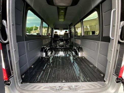 New 2025 Mercedes-Benz Sprinter 3500 image 9