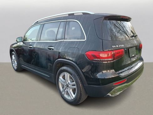 Used 2023 Mercedes-Benz GLB 250 4MATIC image 5