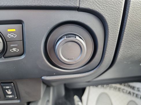 New 2026 Nissan Frontier SV w/ SV Convenience Package image 16