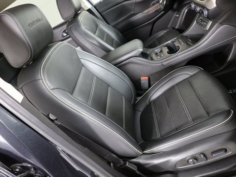 Used 2023 GMC Acadia Denali w/ Denali Technology Package AWD/4WD image 40