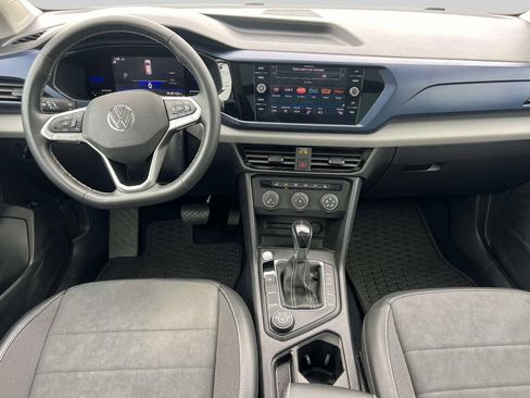 Used 2022 Volkswagen Taos SE w/ Panoramic Sunroof Package AWD/4WD image 13