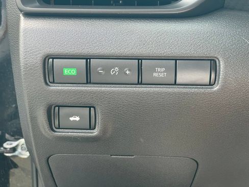 Used 2023 Nissan Sentra S FWD image 19