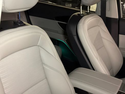 New 2026 Lincoln Nautilus Reserve AWD/4WD image 12