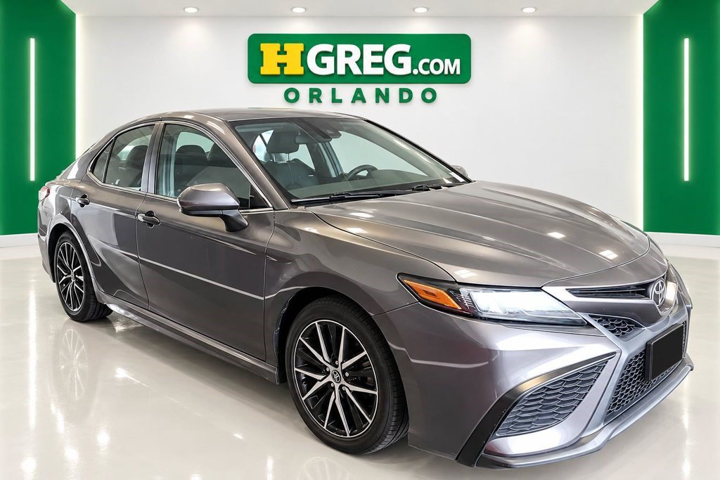 Used 2021 Toyota Camry SE FWD image 4