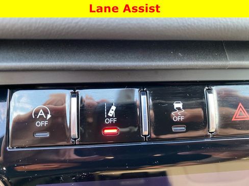 Used 2023 Jeep Grand Cherokee Limited w/ Luxury Tech Group II AWD/4WD image 41