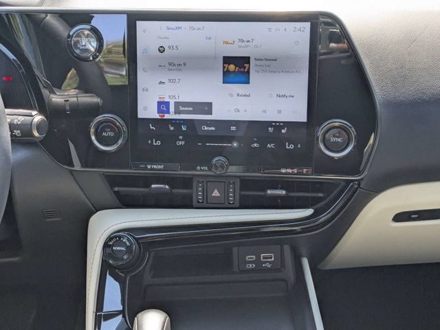 Used 2024 Lexus NX 250 FWD w/ Towing Package (2000 Lbs) image 19