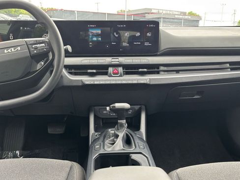 Used 2025 Kia K4 LXS FWD image 17