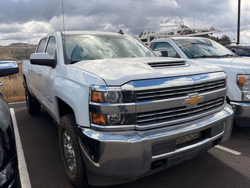 Used 2017 Chevrolet Silverado 2500 LT AWD/4WD image 2