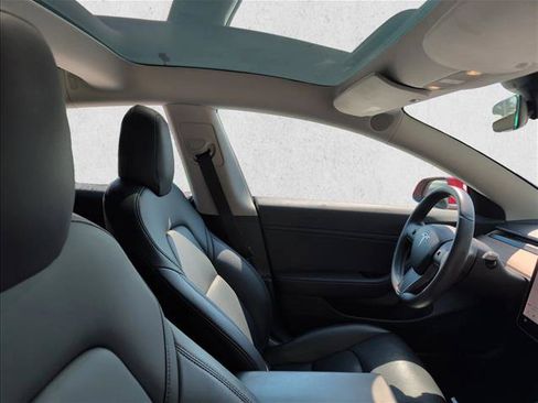 Used 2018 Tesla Model 3 Mid Range RWD image 23
