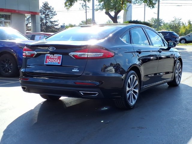 Used 2020 Ford Fusion SE AWD/4WD image 4