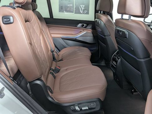 Certified 2023 BMW X7 xDrive40i w/ Premium Package AWD/4WD image 45