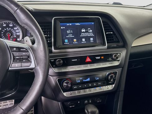 Used 2019 Hyundai Sonata Sport w/ Tech Package 03 FWD image 18