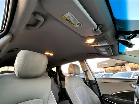 Used 2018 Hyundai Santa Fe Sport w/ 2.4L Value Package 02 image 22