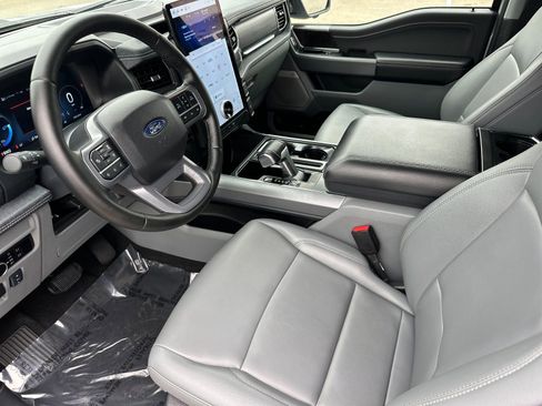 Used 2025 Ford F150 Lightning Flash AWD/4WD image 11