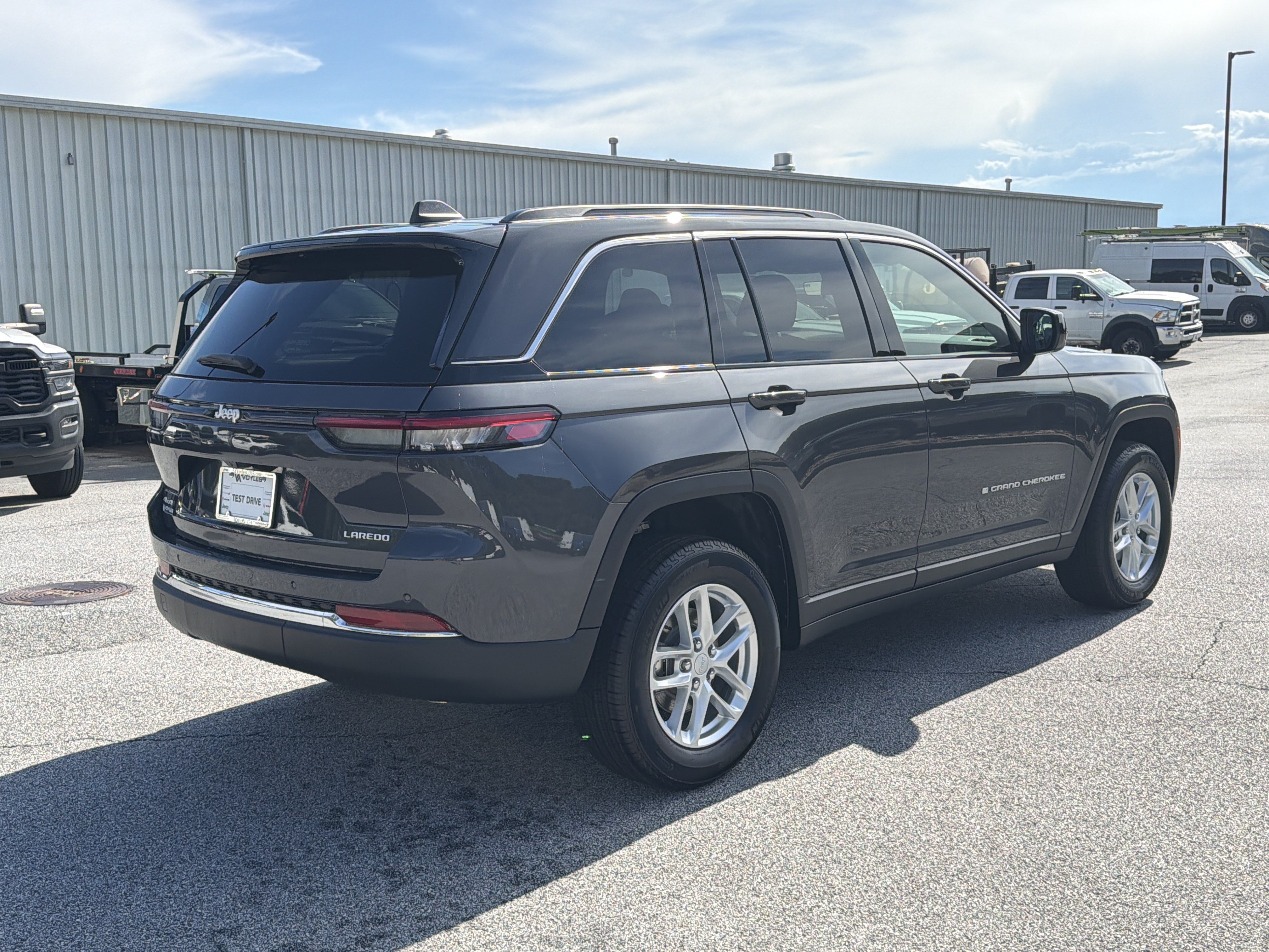 New 2026 Jeep Grand Cherokee Laredo X AWD/4WD image 8