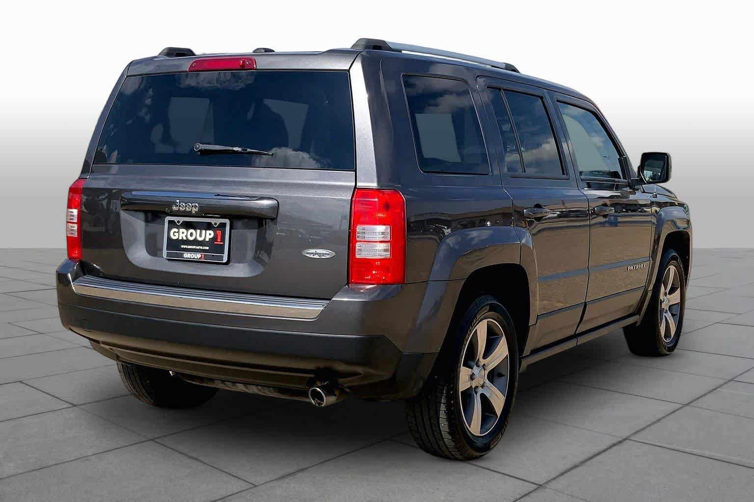 Used 2016 Jeep Patriot High Altitude FWD image 11