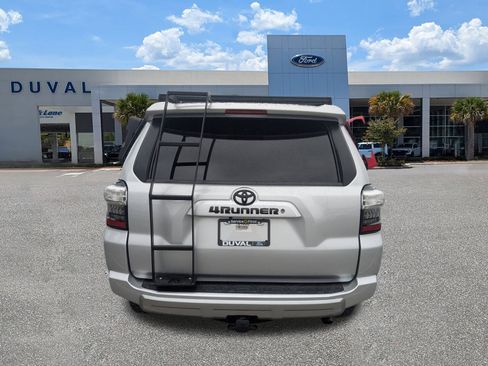 Used 2021 Toyota 4Runner TRD Off-Road image 5