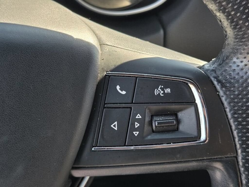 Used 2020 Maserati Levante AWD/4WD image 30