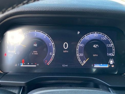 New 2025 Jeep Grand Cherokee Laredo X w/ Luxury Tech Group I AWD/4WD image 19