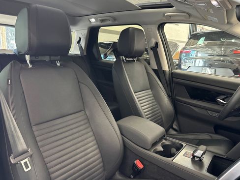 Used 2024 Land Rover Discovery Sport S image 31