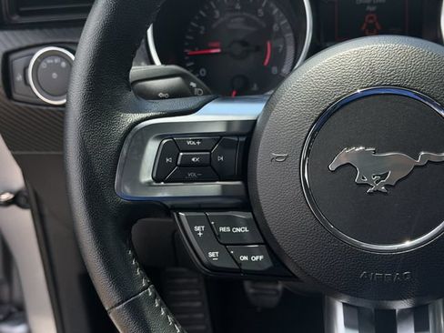 Used 2020 Ford Mustang Coupe RWD image 12