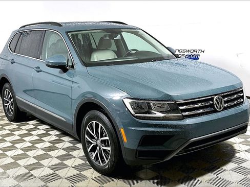 Used 2020 Volkswagen Tiguan SE image 3