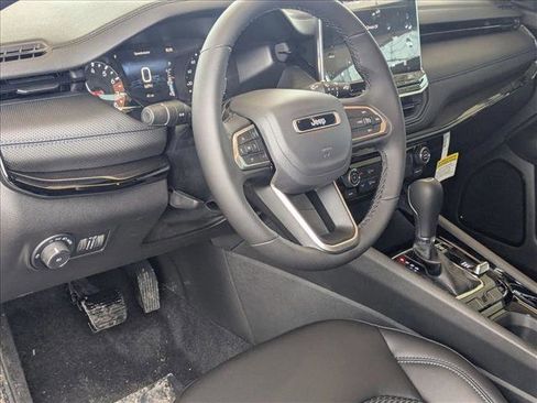 New 2026 Jeep Compass Latitude image 3